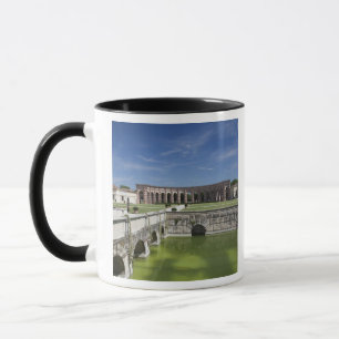 Taza Italia, Provincia de Mantua, Mantua. Patio,