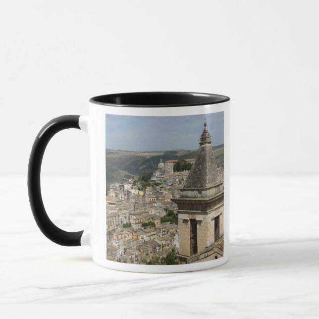 Taza ITALIA, Sicilia, RAGUSA IBLA: Vista de la ciudad y (Izquierda)