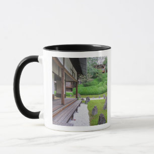 Taza Japón, Kyoto. Jardín de piedra en silencio