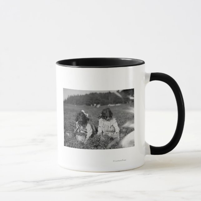 Taza Jóvenes Chicas recogiendo fotografías de Cranberri (Derecha)