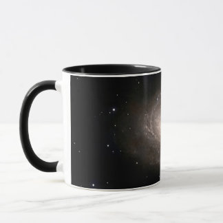 Taza Kaffee mit dem Blick in die Tiefen des Weltalls