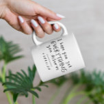 Taza Karma consigue todo lo que te mereces<br><div class="desc">Divorciado,  separado o recién creado amigo gracioso Karma consigue todo lo que se merece tipografía moderna en blanco y negro regalo único y simple</div>