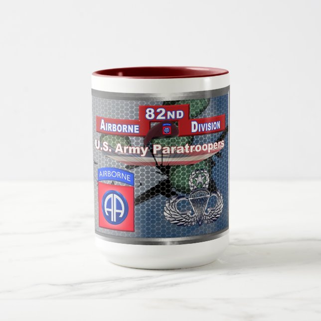 Taza La 82ª División Aérea del Guardian de Estados Unid (Centro)