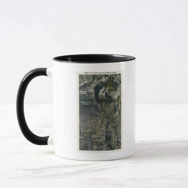Taza La aldea invertida y la vista del hogar de las had (Izquierda)