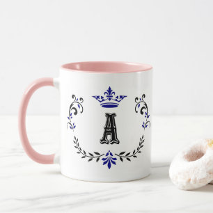 Taza La Corona Usó Un Monograma
