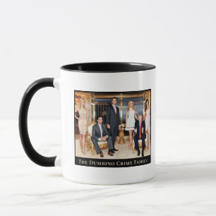 Taza ¡La familia del crimen de Dumbino! Republicano -
