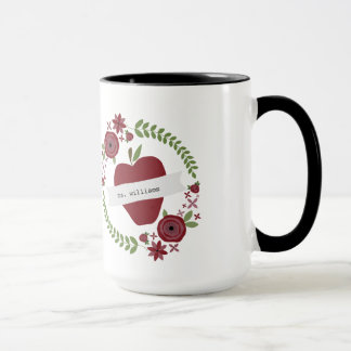 Taza La guirnalda floral Apple rojo personalizó al