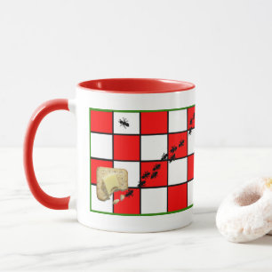 Taza La hormiga no conforme en un picnic
