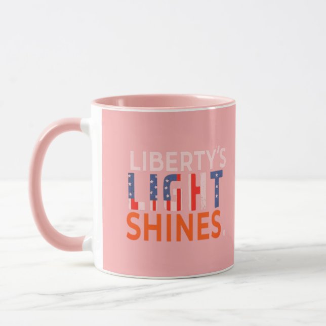 Taza La llama de la libertad ilumina el pantano nocturn (Izquierda)