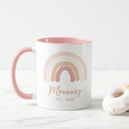 Taza La mami arcoiris rosada estableció el Día de la Ma