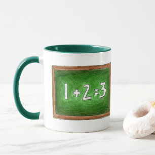 Taza La mejor escuela de matemáticas de pizarra verde d