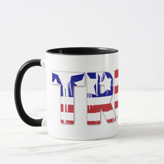 Taza La palabra Confianza con bandera patriótica estado (Izquierda)