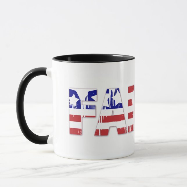 Taza La palabra fe con bandera patriótica estadounidens (Izquierda)