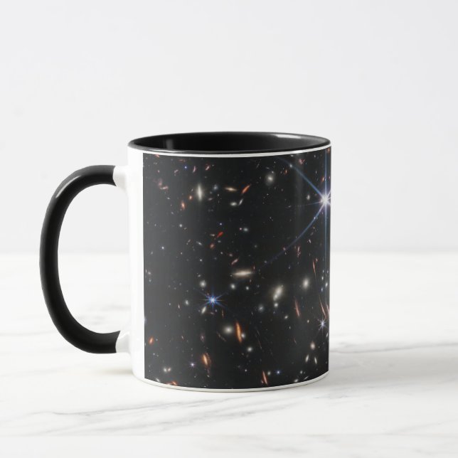 Taza La primera visión profunda de campo del universo d (Izquierda)