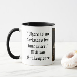 Taza La revista de cámara Shakespeare sobre la oscurida