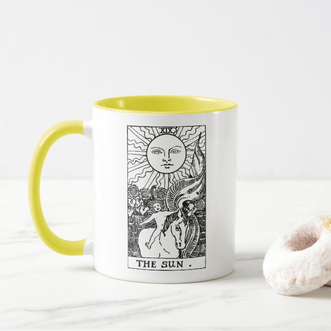 Taza La tarjeta Tarot de Sun (Con donut)