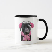 Labrador negro con bocanadas de oído