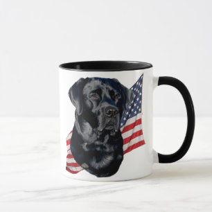 Taza Labrador retriever y bandera negros
