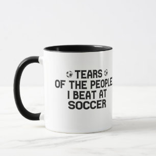 Taza Lágrimas De La Gente A La Que Golpeo En El Fútbol