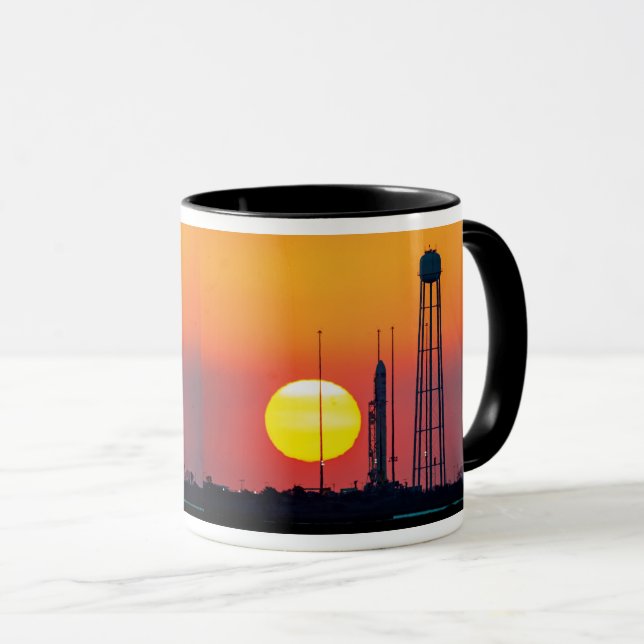 Taza Lanzamiento de la NASA Antares Rocket Sunrise (Anverso derecho)