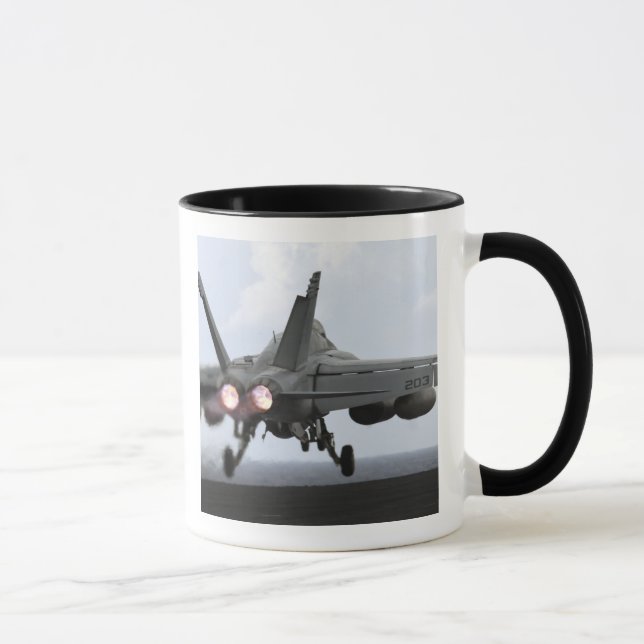 Taza Lanzamiento de un F/A-18E Super Hornet (Derecha)
