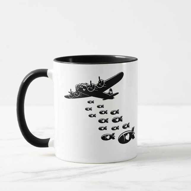 Taza Lanzando Bombas de Amor (Izquierda)