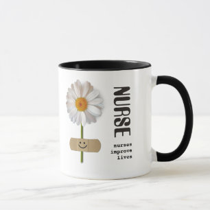 Taza Las enfermeras mejoran la vida. Nombre personaliza