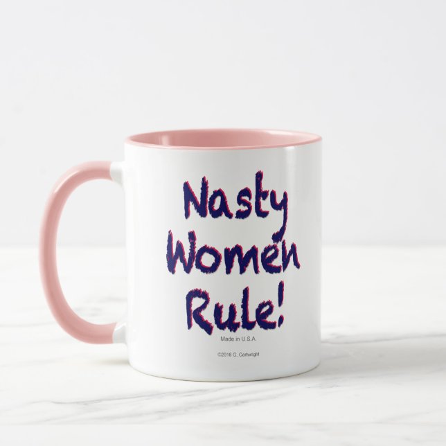 Taza Las mujeres despreciables gobernan (Izquierda)