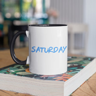 Taza Leer el diseño ‘sábado’ en el cielo azul