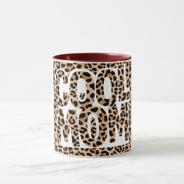 Taza Leopard Print Guay Mom Stylish Día de la Madre (Centro)