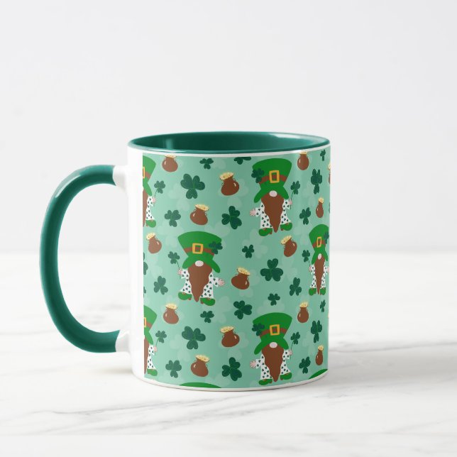 Taza Leprechaun Gnomes con el amante y las ollas de oro (Izquierda)