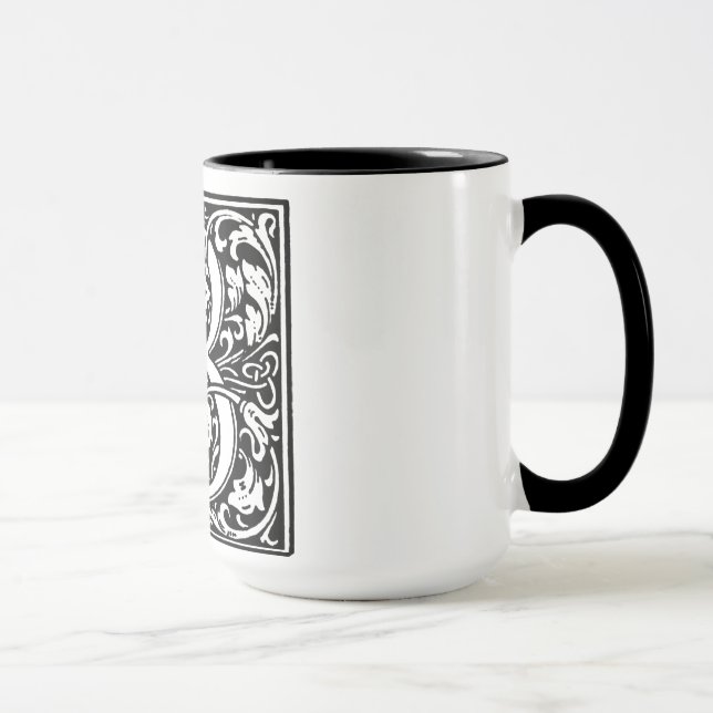 Taza Letra B del alfabeto de estilo renacentista sobre  (Derecha)