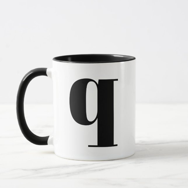 Taza Letra inicial monograma moderna q negro y blanco (Izquierda)