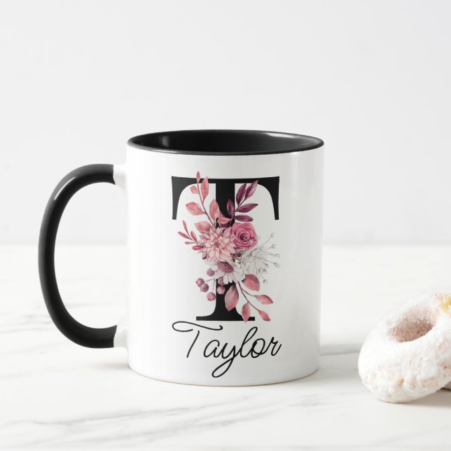 Taza Letra mauve floral turbia Rosa T monograma inicial (Con donut)