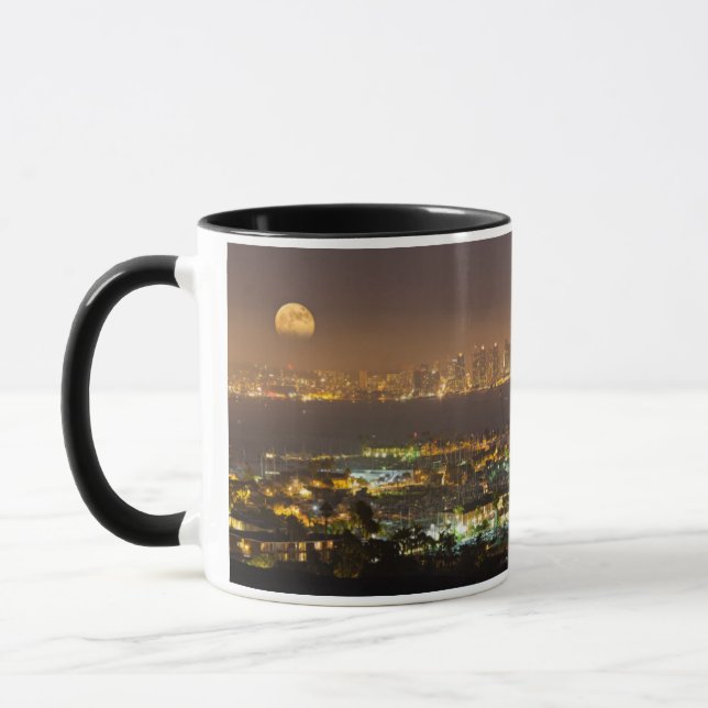 Taza Levantamiento por el horizonte de San Diego (Izquierda)