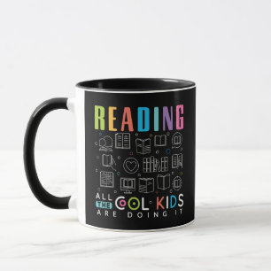 Taza Leyendo a todos los chicos geniales lo están hacie