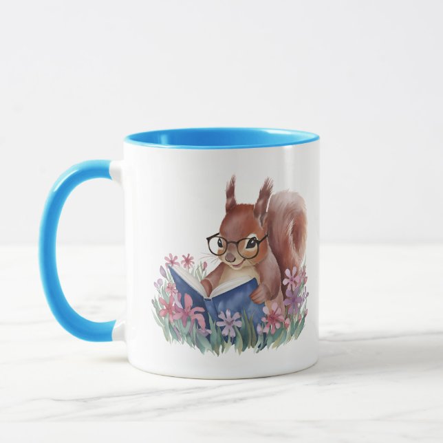 Taza Libro De Lectura De ardillas En Una Cama De Flores (Izquierda)