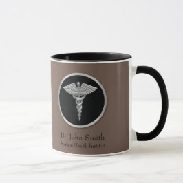 Taza Licenciado en medicina profesional Silver