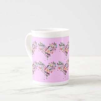taza linda con los corazones