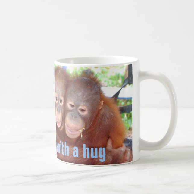 Taza linda del abrazo con los animales (Derecha)
