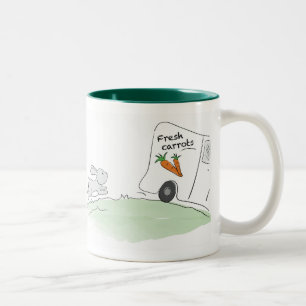 Taza linda del conejito (que persigue zanahorias)