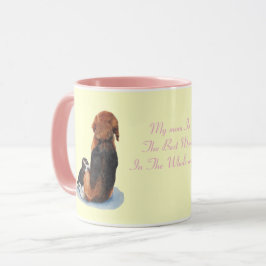Taza lindo cachorro beagle acurrucando a mamá perro con