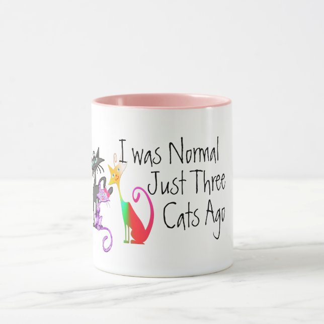 Taza lindo, era normal hace tres gatos, gato divertido  (Centro)