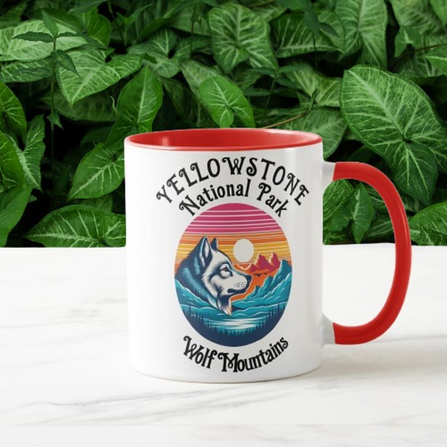 Taza Lobo Majestuoso De Yellowstone (Subido por el creador)