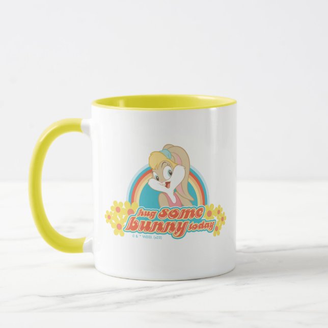 Taza Lola Bunny Abraza A Algunos Conejitos Hoy (Izquierda)