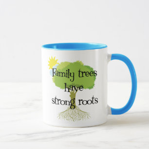 Taza Los árboles de familia tienen raíces fuertes