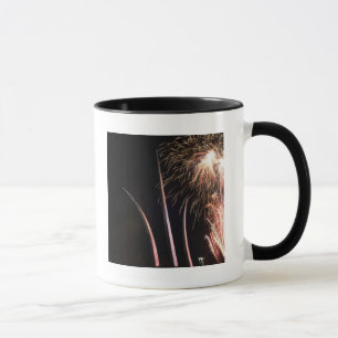 Taza Los fuegos artificiales encienden para arriba el