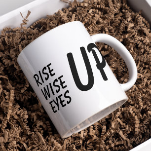 Taza Los ojos sabios de la subida negra moderna para