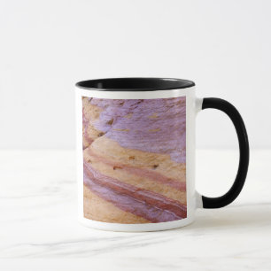 Taza Los óxidos de hierro colorean una formación de are