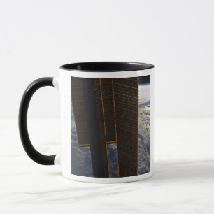 Taza Los paneles solares de la estación espacial